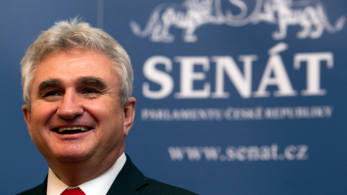 Senát dál povede Štěch. Místopředsedy nově doplnil Bárek