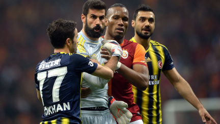 Fotbalisté musí shodit plnovousy. Nejsme v islámské škole, nařídil šéf