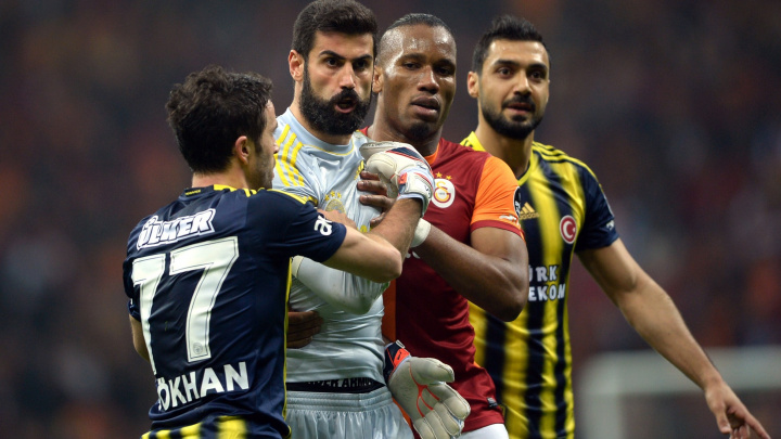 Fotbalisté musí shodit plnovousy. Nejsme v islámské škole, nařídil šéf