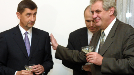 Komentář: Třetí vzadu. Po tatíčkovi Zemanovi přijde ruský mráz a Babiš