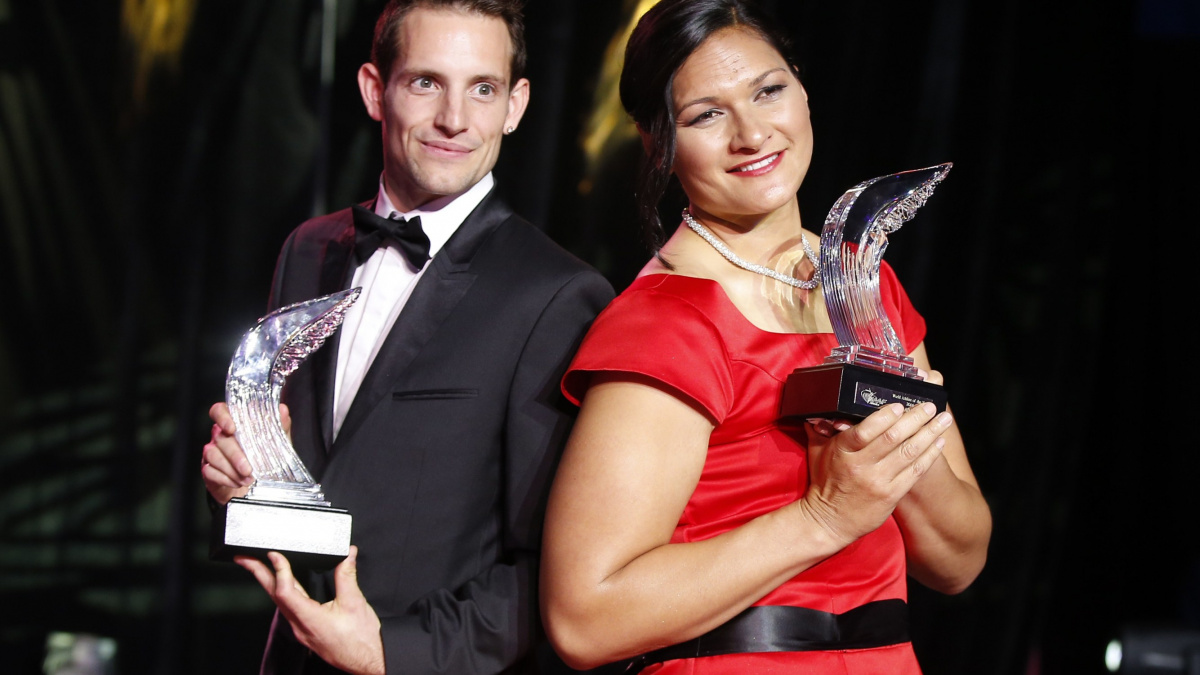 Světovými atletky roku jsou tyčkař Lavillenie a koulařka Adamsová