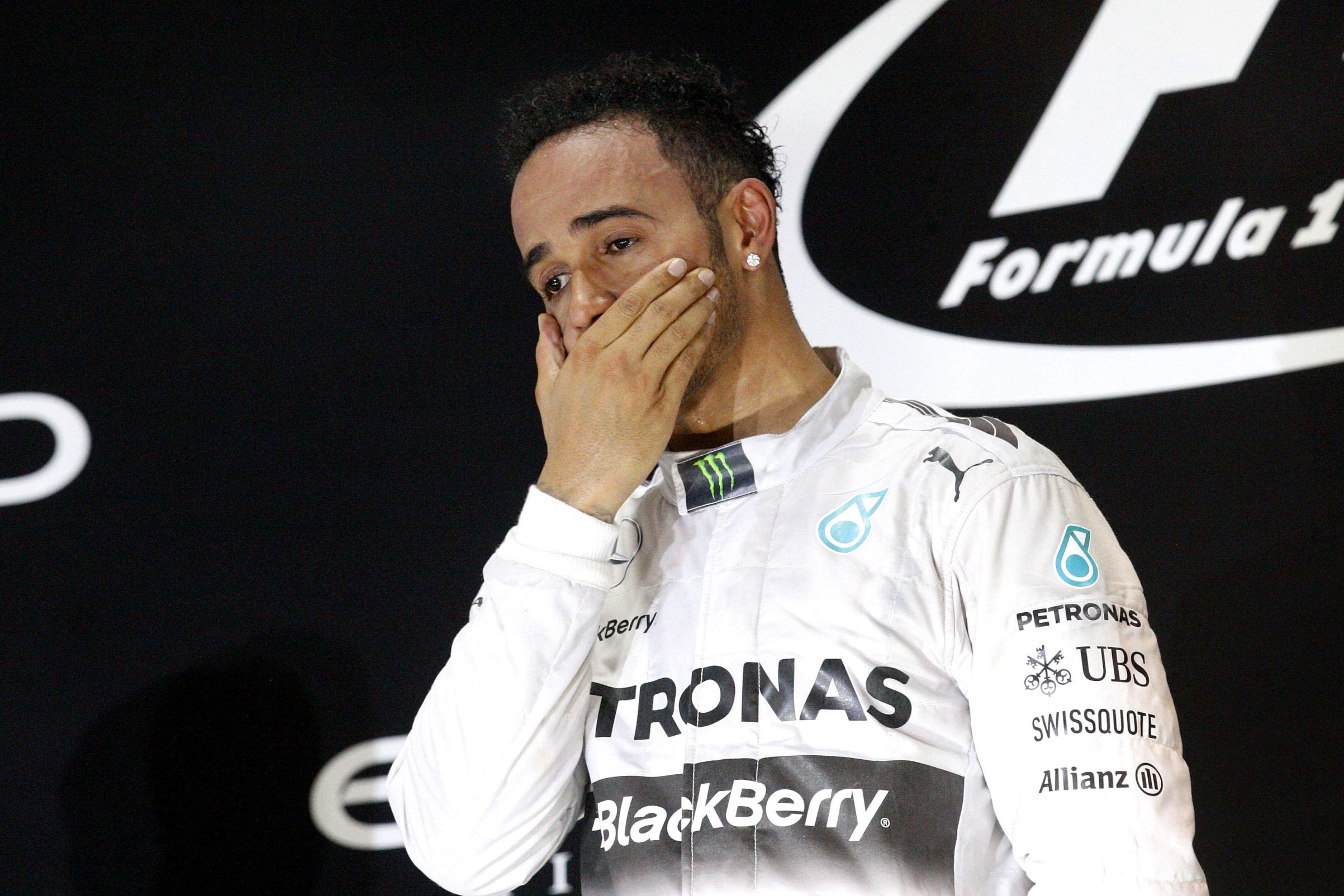 Hamilton slavil druhý titul v F1 s rodinou a melounovým džusem
