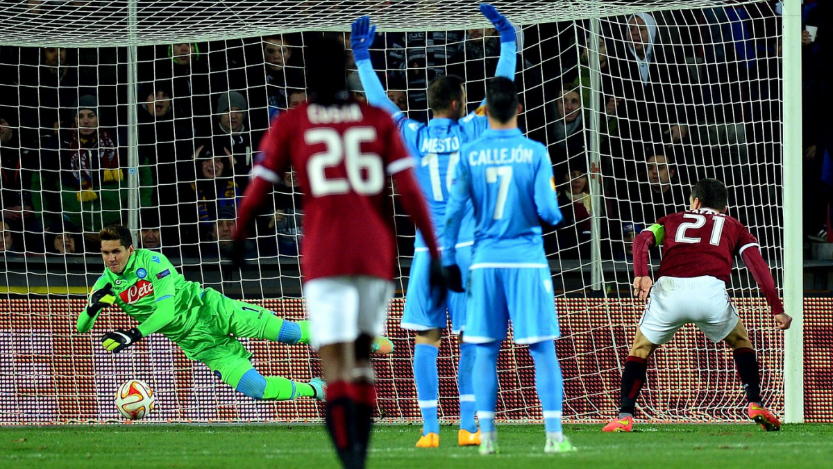 EL: Sparta remizovala s Neapolí, o postup si zahraje v Bernu