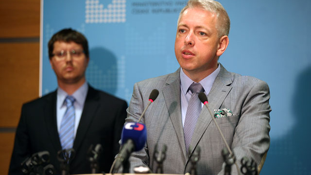 Krizový štáb zvýšil kvůli obálkám s jedem ochranu vybraných státních úřadů