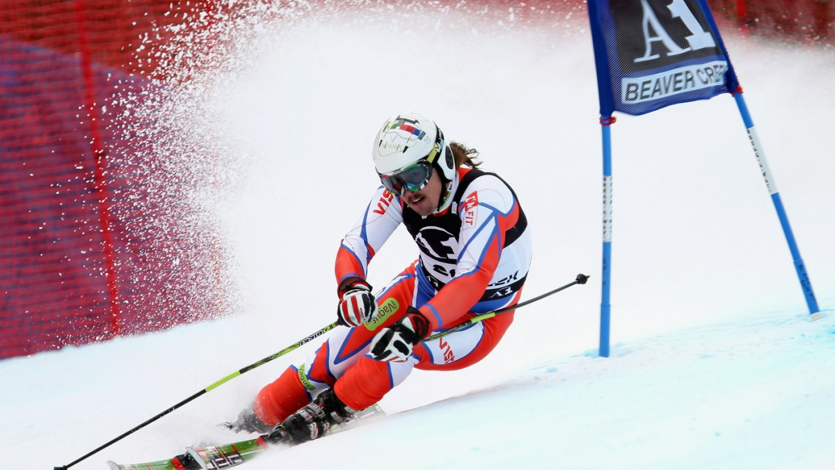 Bankovi v prvním sjezdu sezony těsně utekly body