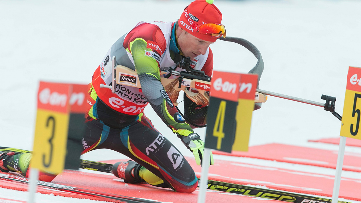 Moravec chyboval při střelbě, biatlonová štafeta dojela devátá