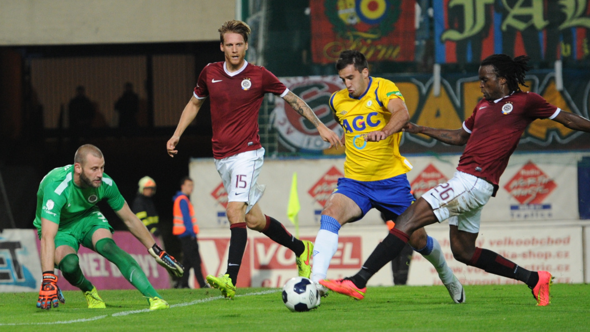 Lídr z Plzně už zbrojí na jaro, ulovil kanonýra Mahmutoviče