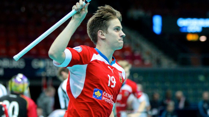 Čeští florbalisté po dramatickém závěru porazili Norsko