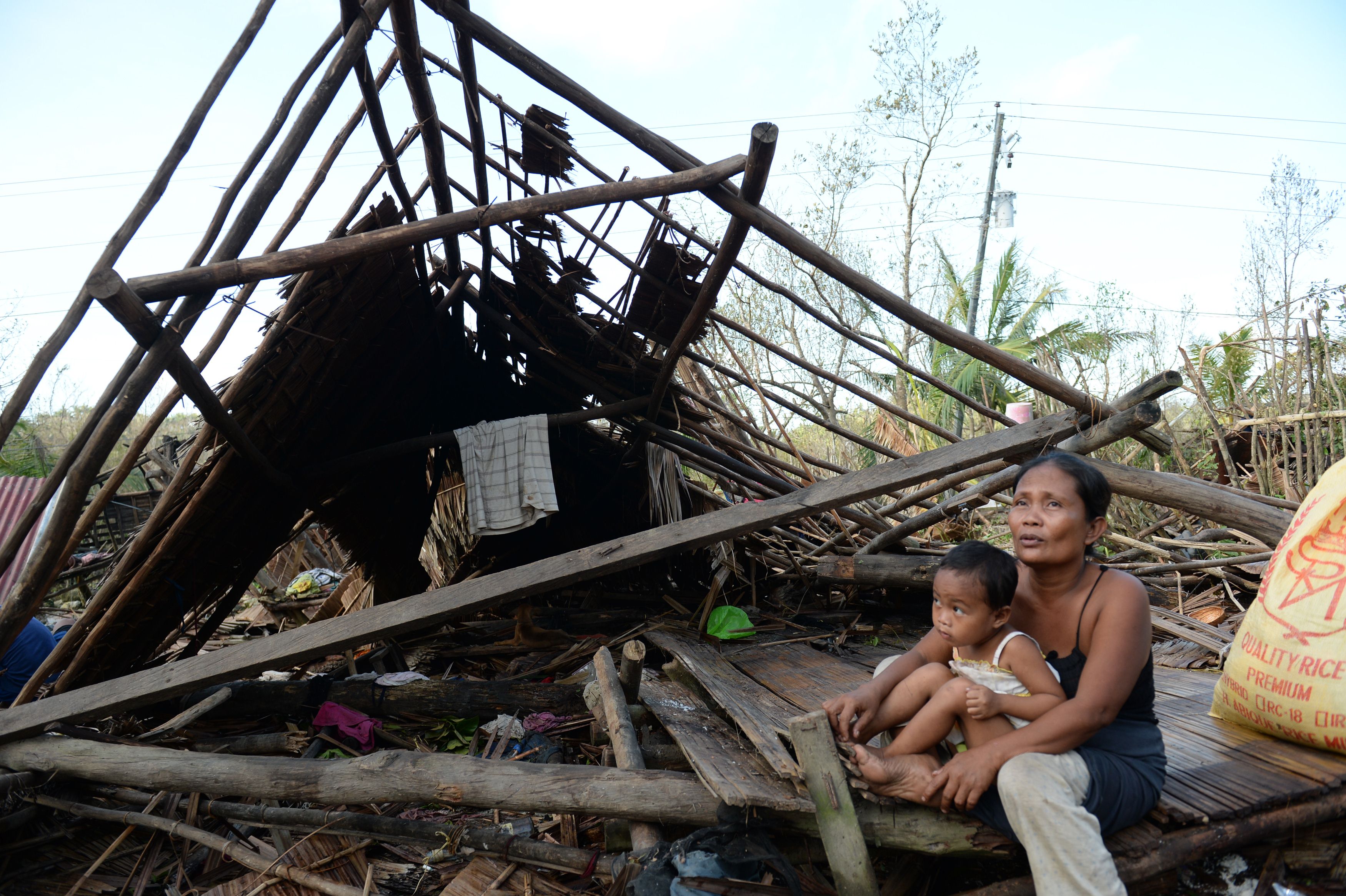 Tajfun Hagupit se hlavnímu městu Filipín vyhnul, má ale na kontě 27 obětí