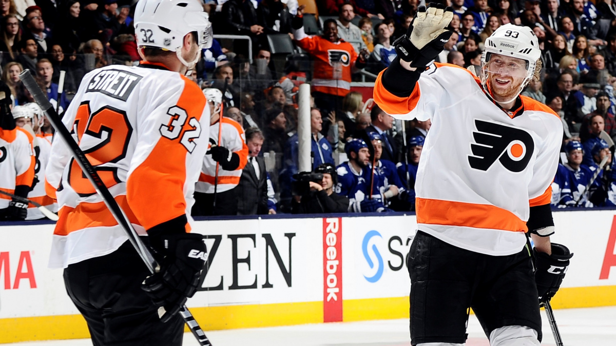 Voráček nastartoval kanonádu Flyers a zvýšil náskok v čele bodování