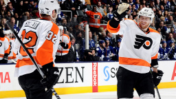 Nezastavitelný Voráček. Po 4 asistencích znovu vládne NHL!