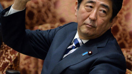 Šinzó Abe se stal potřetí japonským premiérem, může provést refoemy