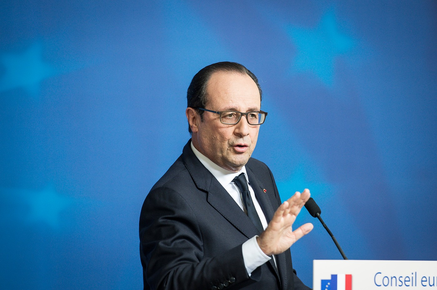 Hollande navrhuje zrušení protiruských sankcí. Ale jen za určitých podmínek
