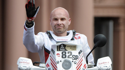 Letošní Rallye Dakar má první oběť, zahynul polský motocyklista