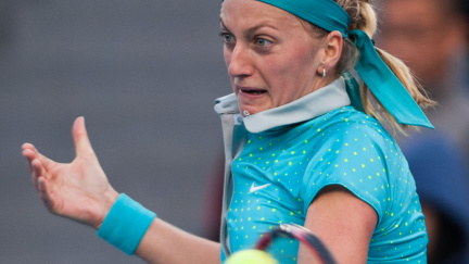 Smitková dala Kvitové zabrat, dál jde ale favoritka