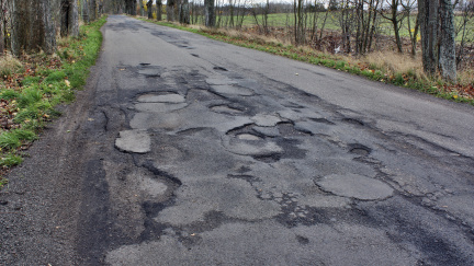 Stát krajům poprvé přispěje na opravy silnic, dostanou 4,6 miliardy