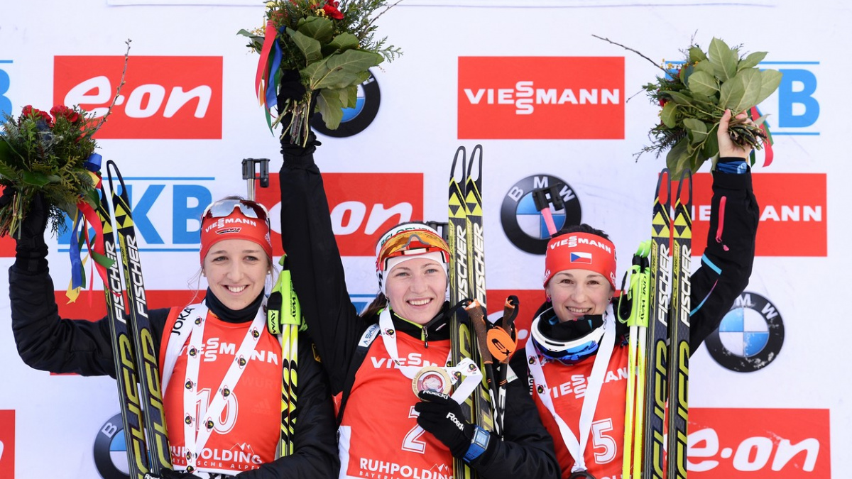Další biatlonové medaile! Vítková a Šlesingr vybojovali bronz