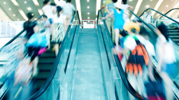 Babiš ustoupil: O svátcích se zavřou supermarkety