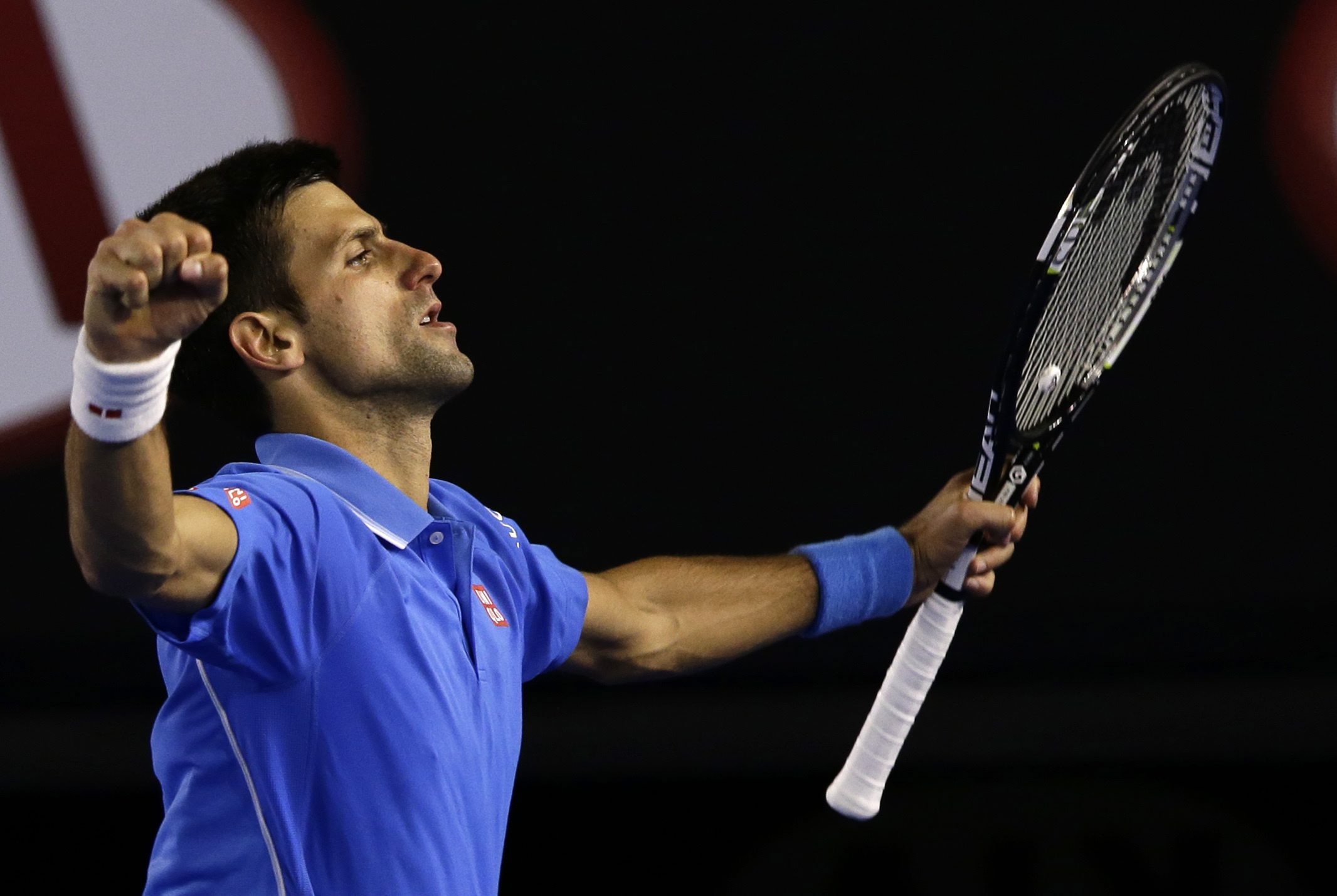 Djokovič je ve finále Australian Open. Wawrinku dorazil 'kanárem'