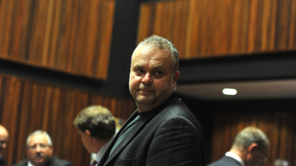 Krejčíř si chtěl zajistit rychlejší azyl úplatkem