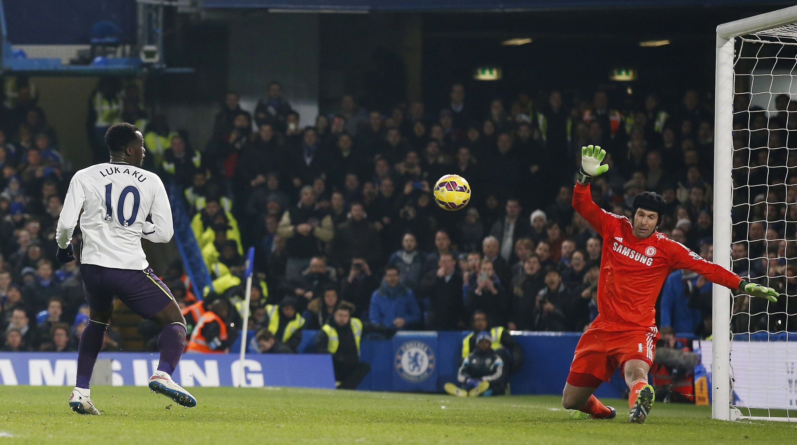 Čech vyčaroval Chelsea tři body! Vytáhl superzákrok, chválil Mourinho