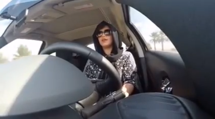 Saúdské bojovnice za práva žen řídit auto propustili z vazby