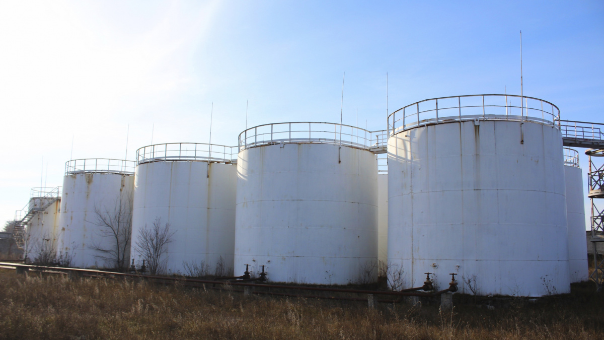 Česko může kvůli sporu o naftu uloženou v Německu přijít o 1,5 miliardy