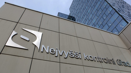 NKÚ podá kvůli platům soudců žalobu
