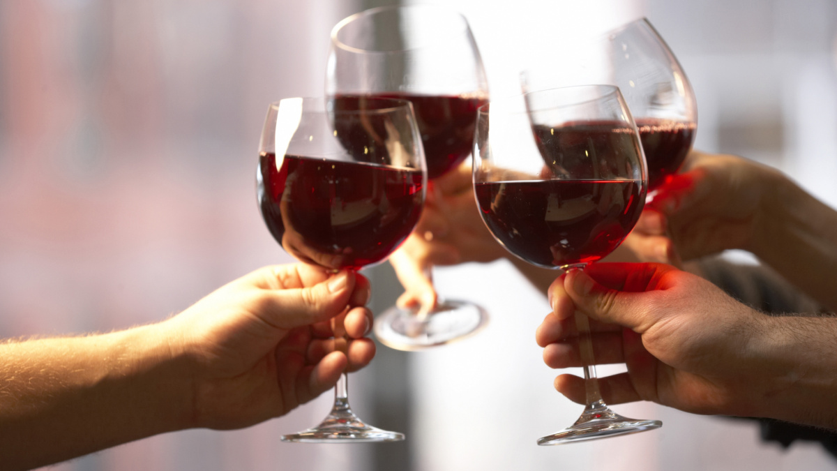 Konec vinoték? Stát chce zpřísnit prodej stáčeného vína