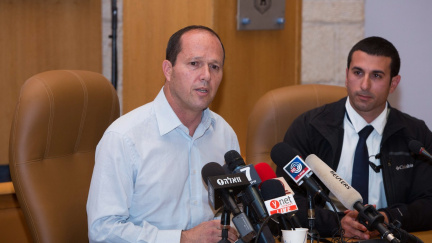 Jeruzalémský starosta pomohl zneškodnit ozbrojeného útočníka