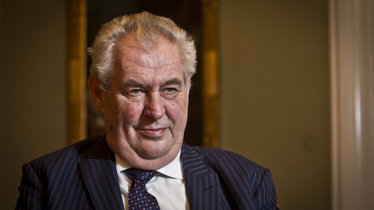 Zeman byl během oceňování vinařů v ráži: Smrt abstinentům a vegetariánům!