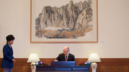 Sobotka: Korejci začnou stavě továrnu na podzim. Vznikne 1 900 pracovních míst