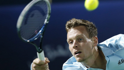 Berdych v Dubaji končí. V třísetové bitvě nestačil na Djokoviče