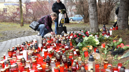 Oběti brodského střelce zemřely takřka hned, ukázala pitva