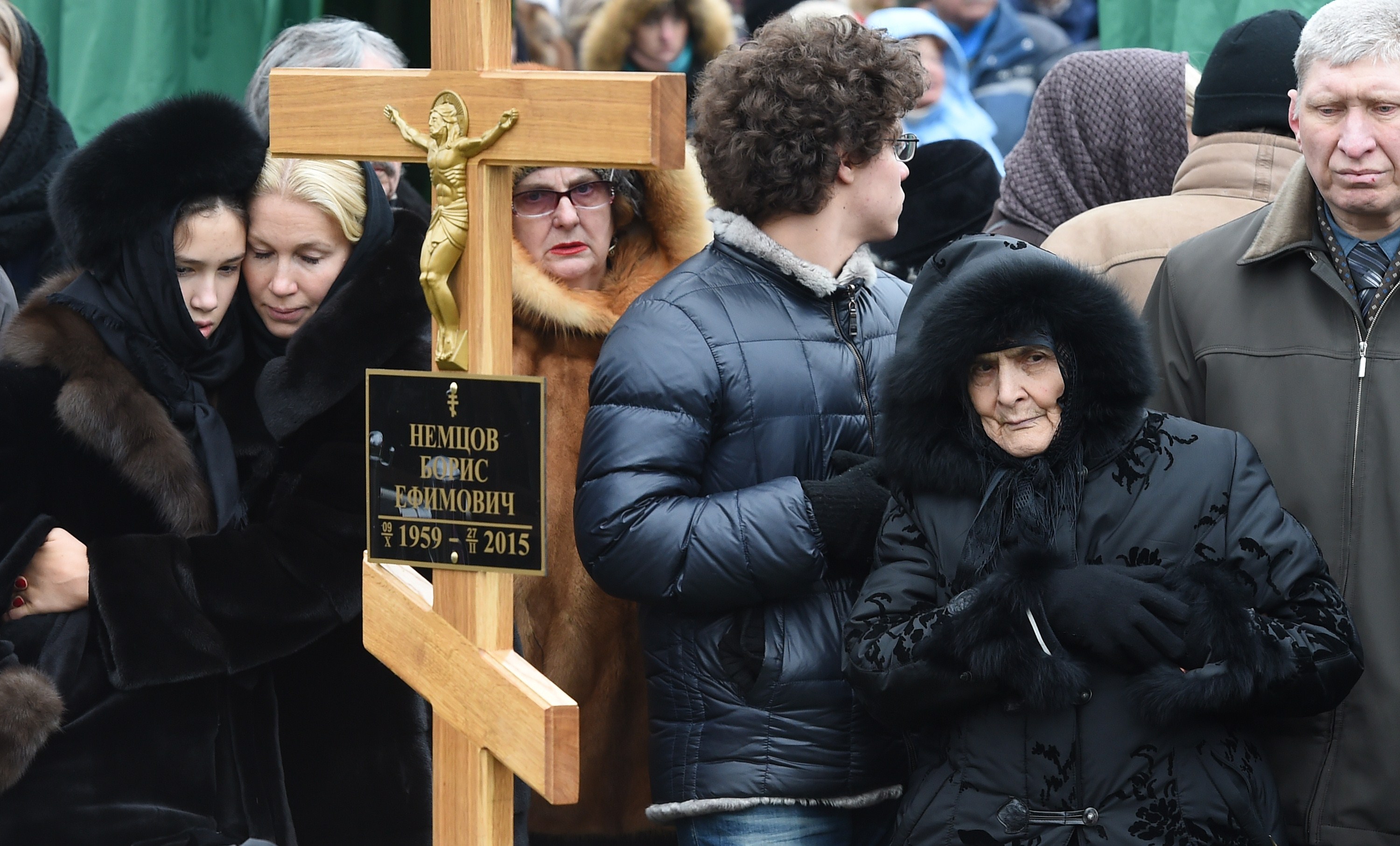 Aktualizováno: Rusko se rozloučilo s Borisem Němcovem. Porošenko mu udělil vyznamenání
