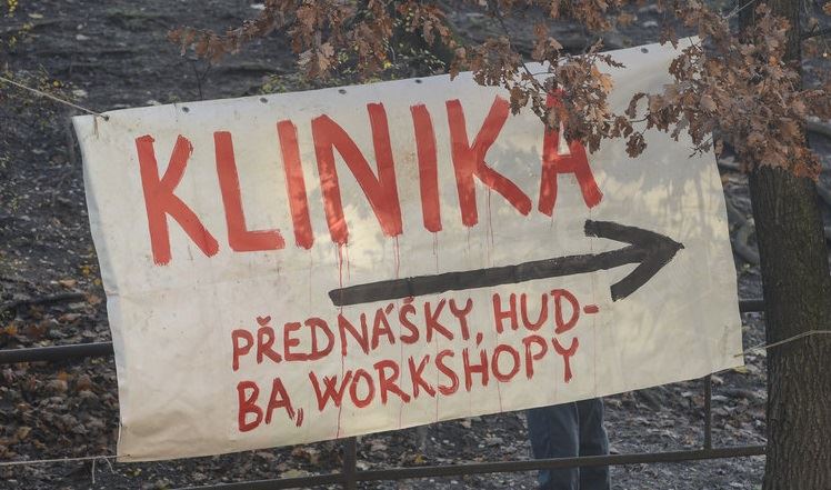 Žižkovská Klinika je oficiálně v rukou aktivistů