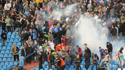 Ministr vnitra chce větší postihy za násilí na stadionech