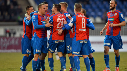 Nemoc ustoupila, plzeňští fotbalisté už zase trénují