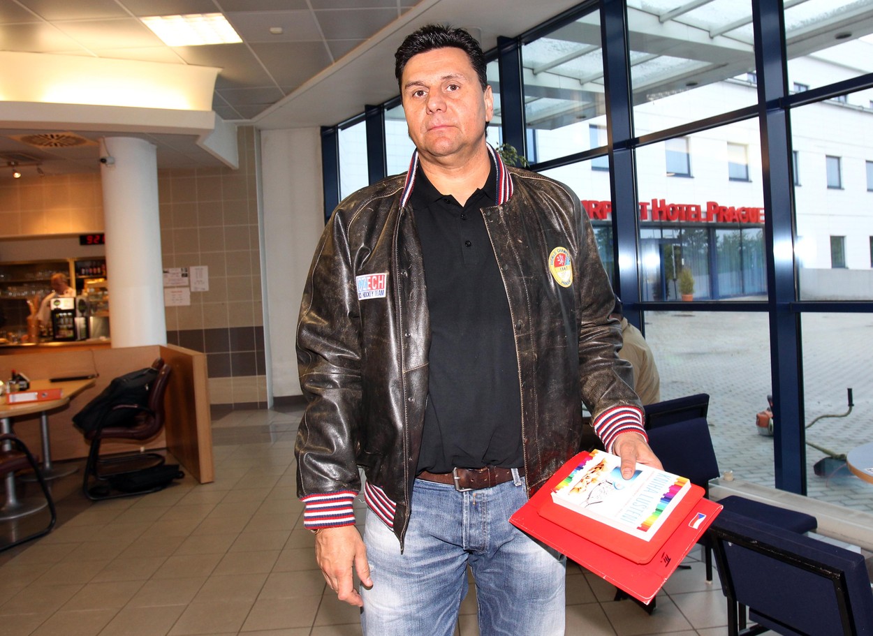 Růžička zůstane u reprezentace i po šampionátu, pracovat ale bude i v klubu