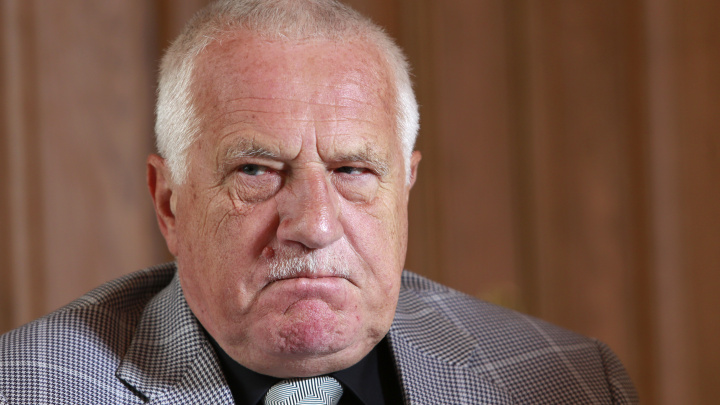 Milují se Sobotka a Babiš? Politici rozebírají Klausovy postřehy