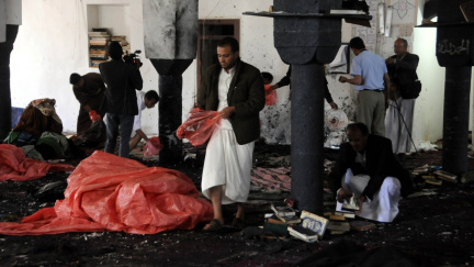 Při sérii atentátů v Jemenu zemřelo na 140 lidí