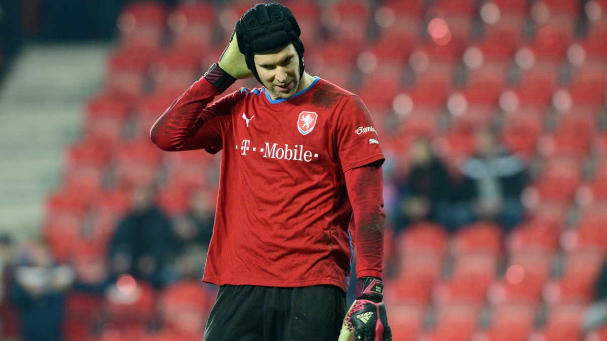 Pořád se můžu měřit s těmi nejlepšími, ví Petr Čech. Odejde v létě z Chelsea?