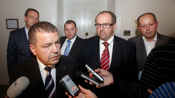 Exposlanci ODS dostanou od státu šťavnaté odškodné