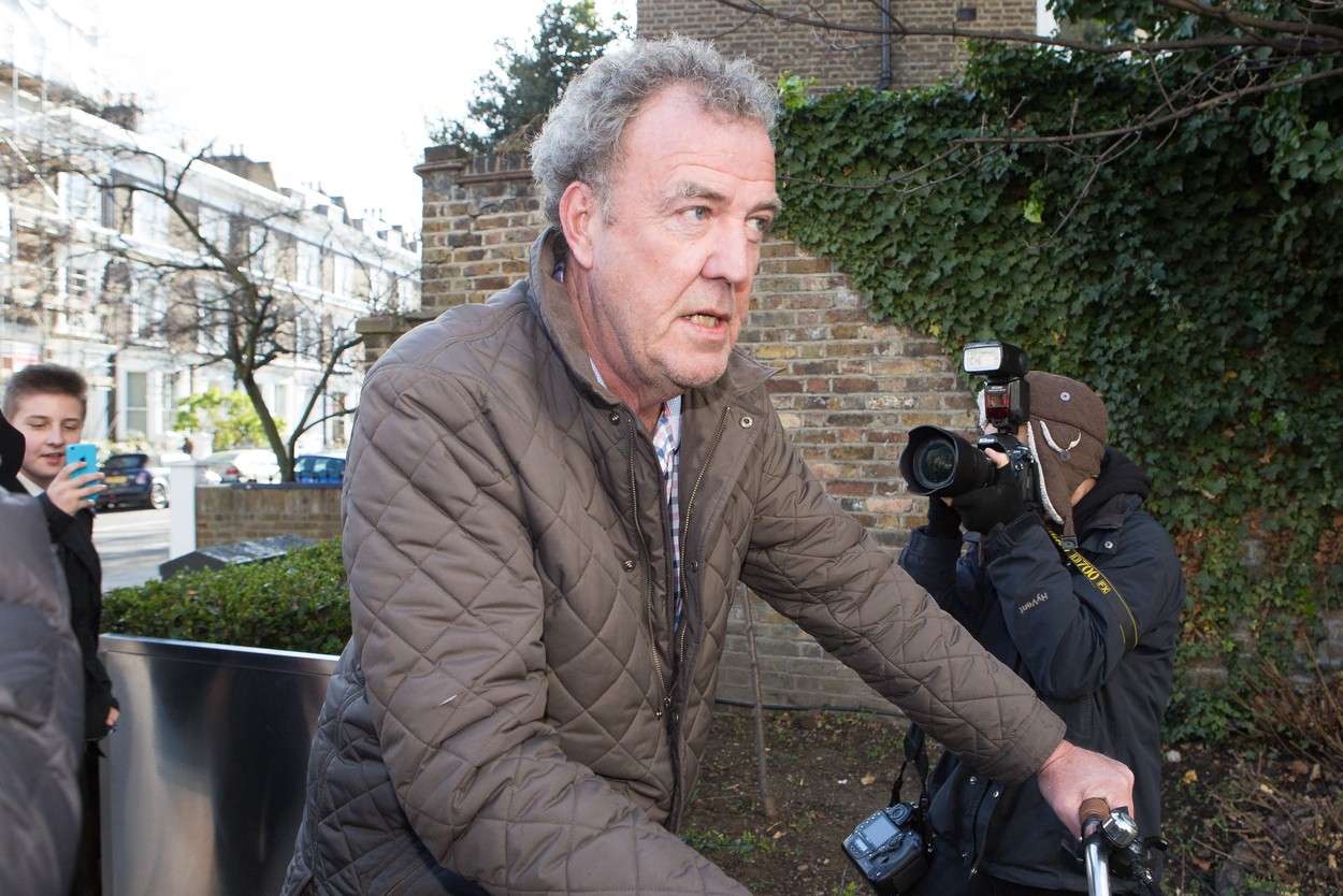 Šéf BBC dostává po vyhazovu Jeremyho Clarksona výhrůžky smrtí