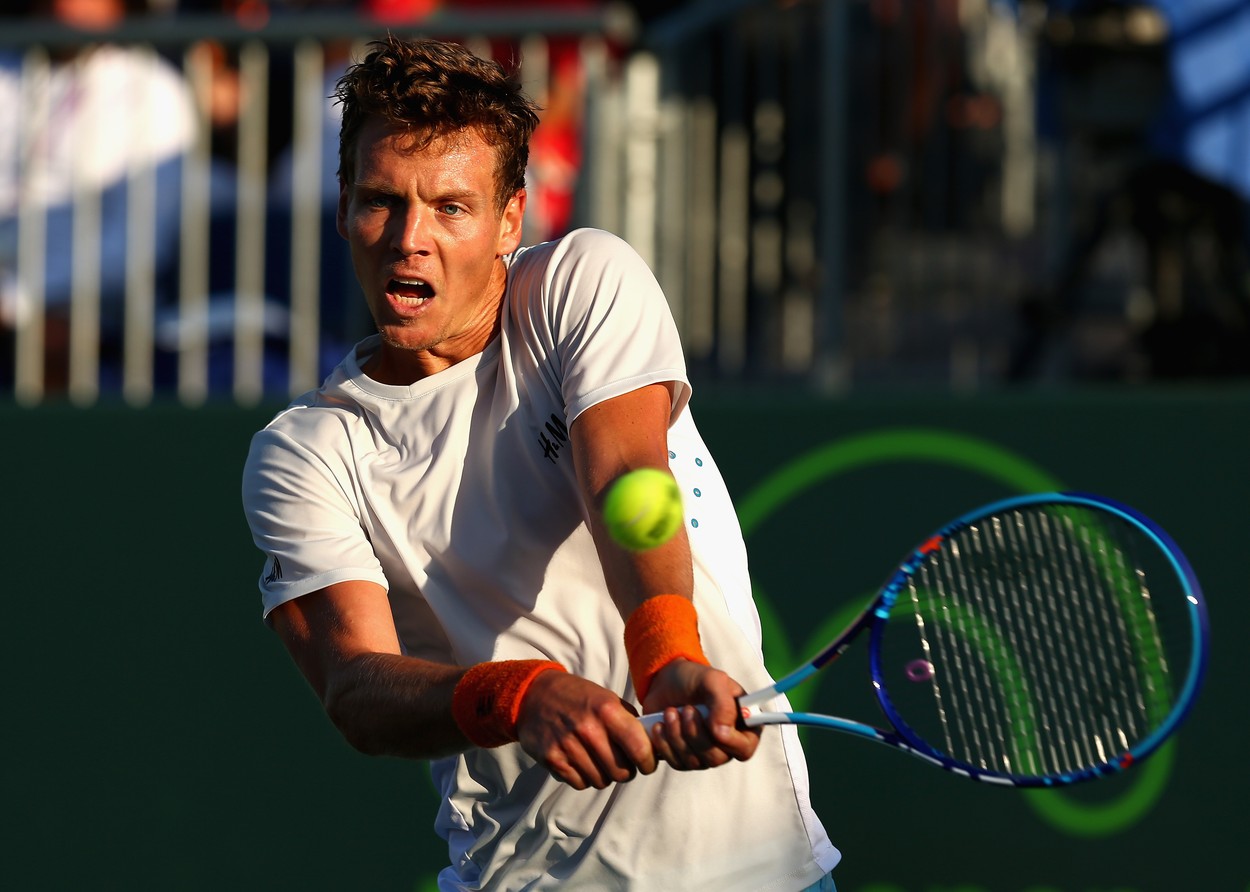 Berdych vstal z mrtvých, proti Tomicovi odvracel čtyři mečboly
