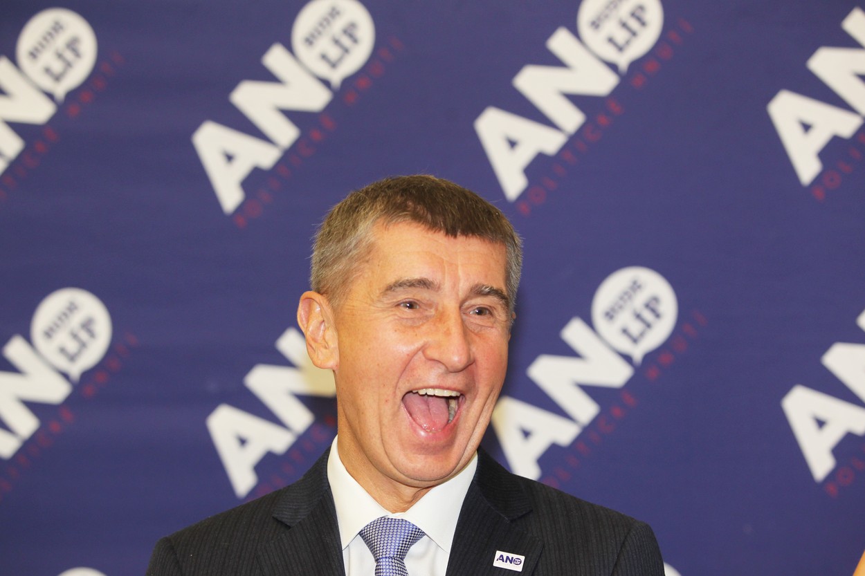 ANO dluží Babišovi 65 milionů korun. Ten si to ošéfoval