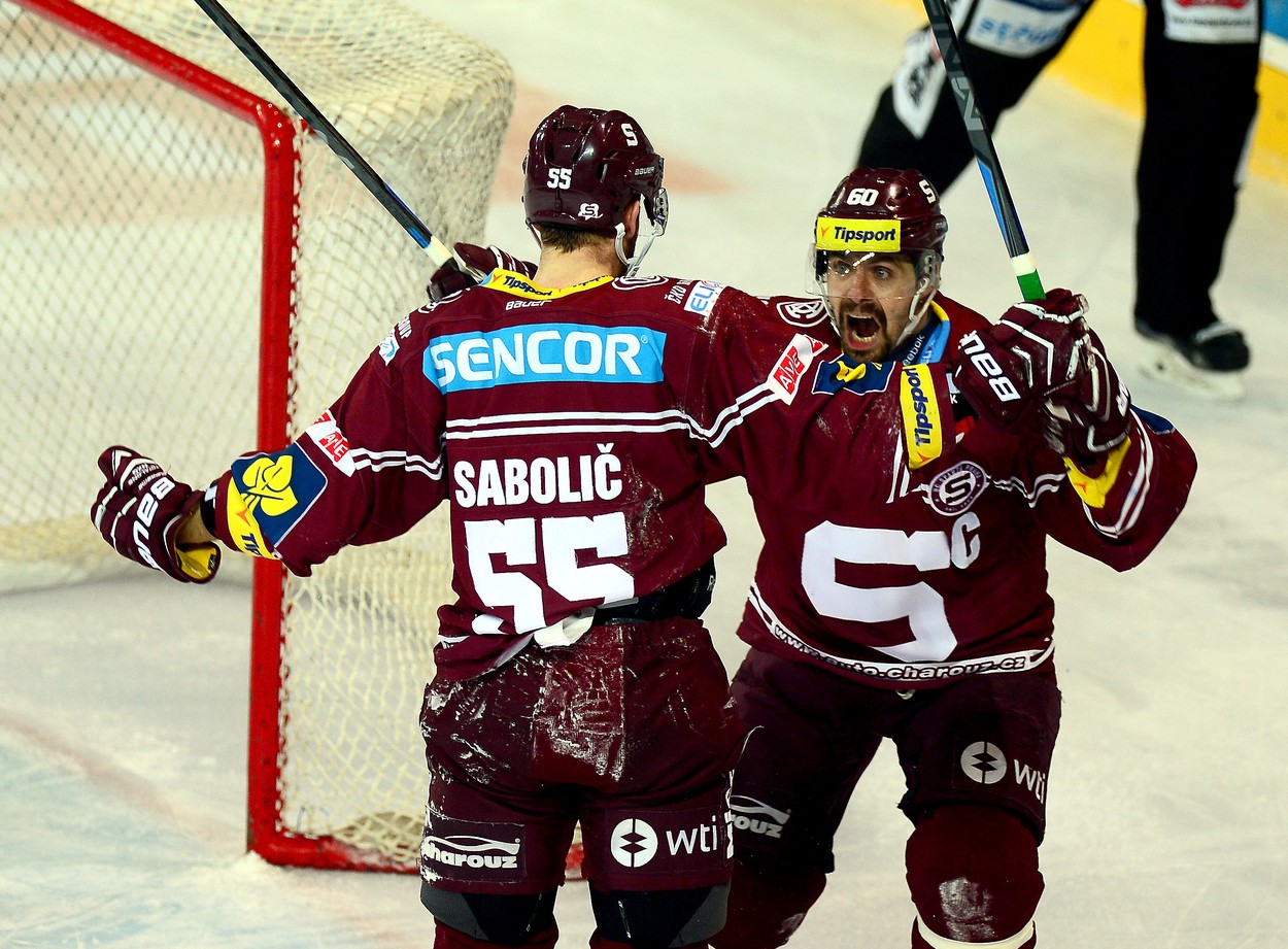 Třinec poprvé zaváhal. Sparta snížila stav série na 1:2