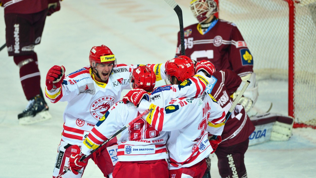 Do finále jde Třinec. Bitvu se Spartou rozhodl žolík Zbyněk Irgl