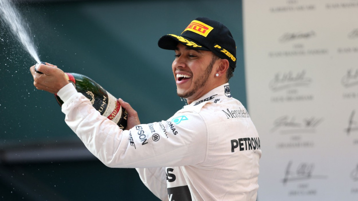 Mercedes opět kraluje F1