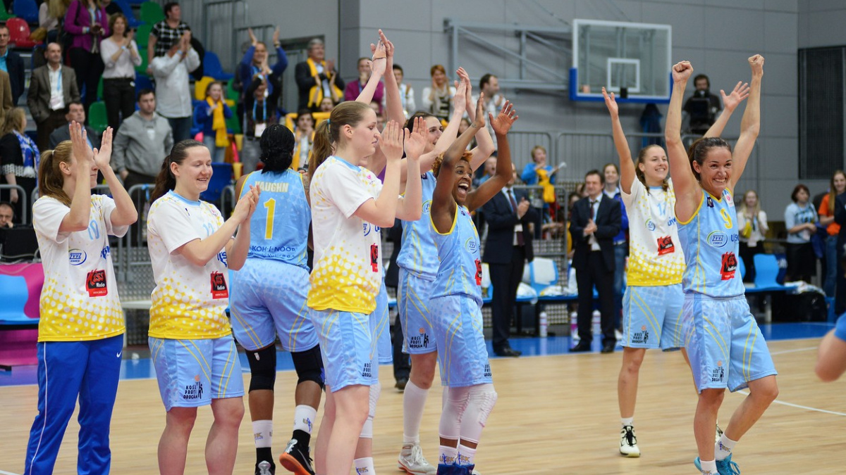 Holky z USK Praha ovládly basketbalovou Evropu